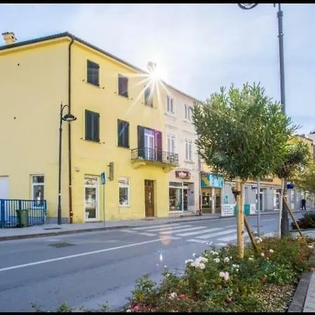 Megy With Balcony In Center * Crikvenica